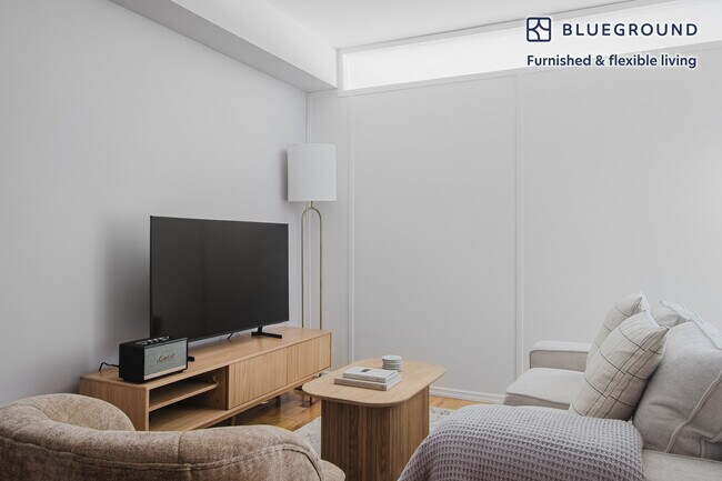 Photo - 301 E 47th St Unidad FL15-ID1735