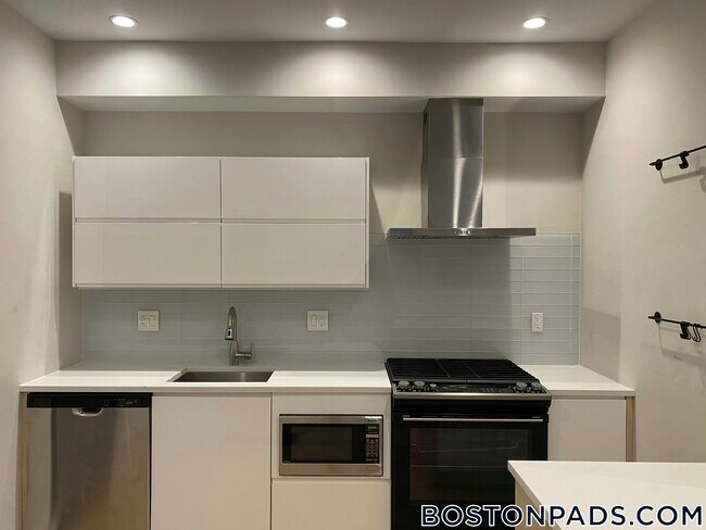 Photo - 118 Buttonwood St Unit 1