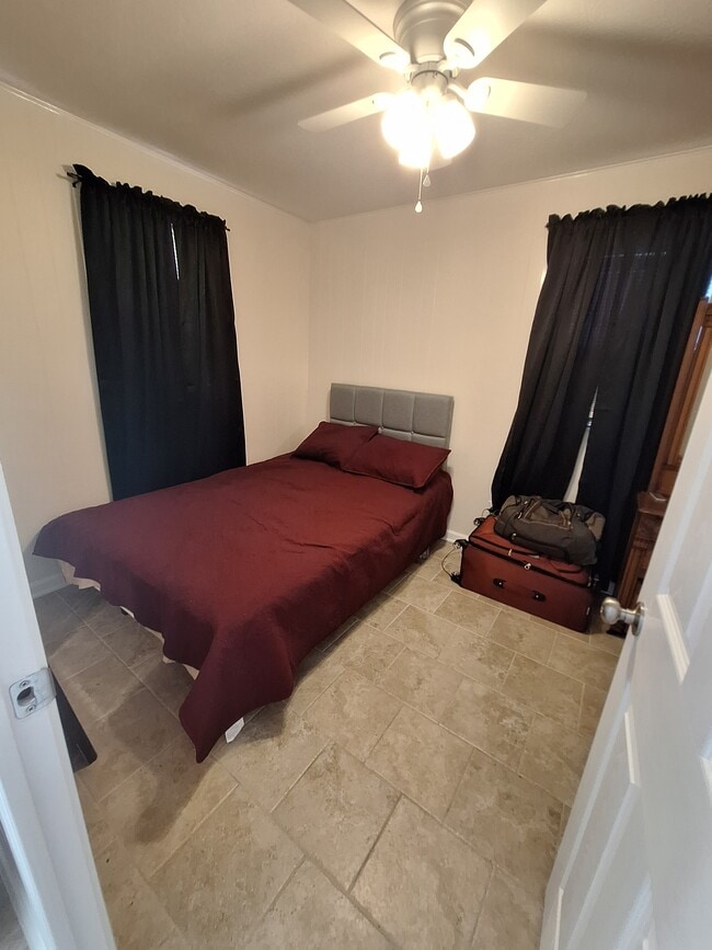 Photo - 321 W 5th St Unit C