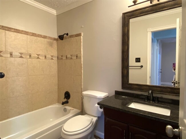 Photo - 302 El Toro Ln