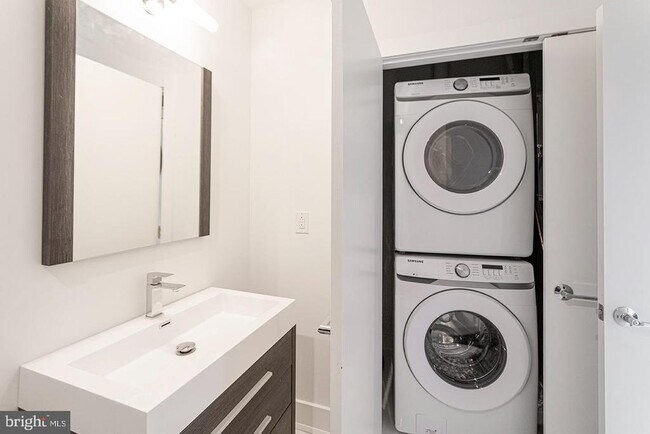 Photo - 2623 Christian St Unit 201