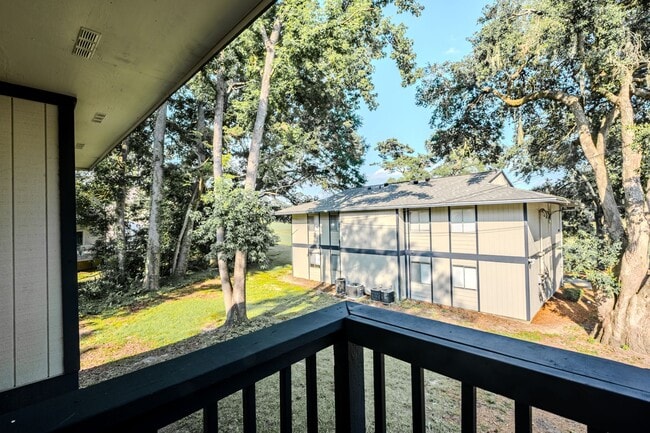 Photo - Renovated 2 bed/ 1 bath! Unidad 12