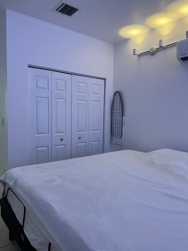 Building Photo - 23841 SW 118th Pl Unit 1