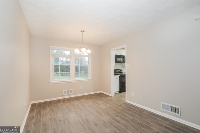 Photo - 3037 Kathy Ln NW