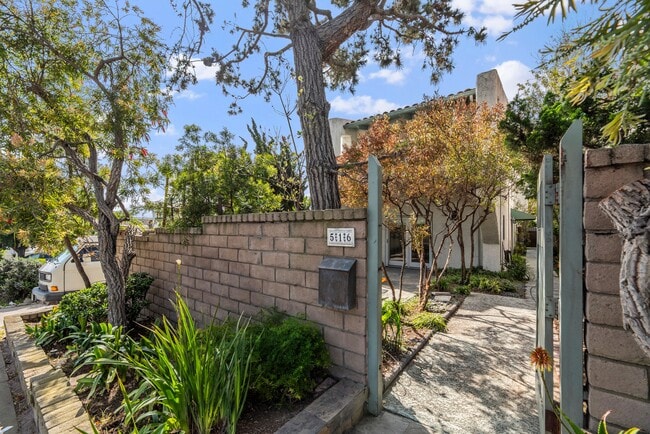 Photo - 516 Rosecrans Ave