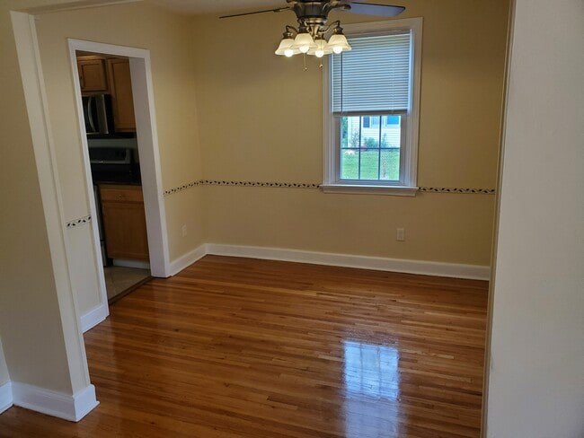 1222 Field Rd
