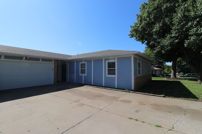 Photo - Family Home for rent!