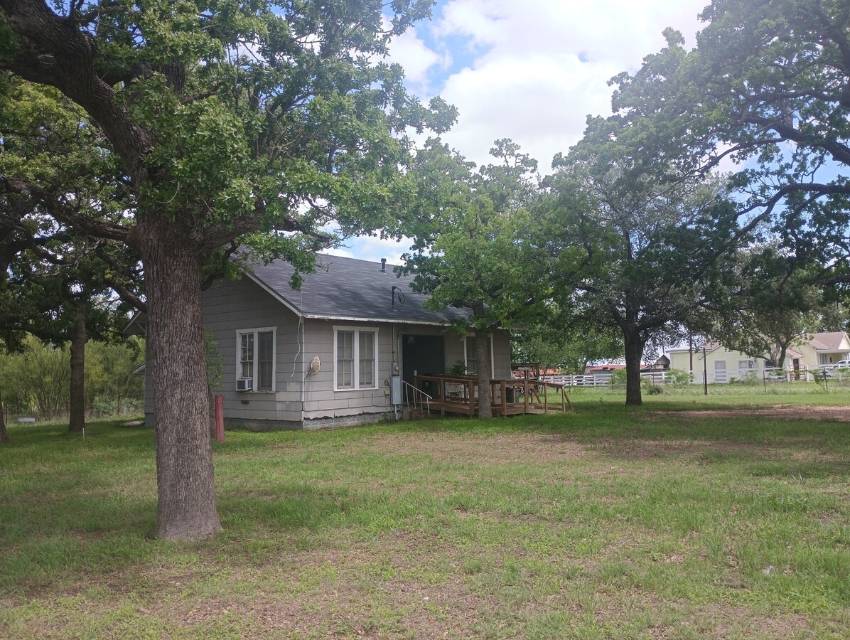 Photo - 1541 W Austin