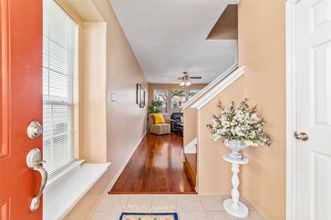 Photo - 203 W Stedhill Loop