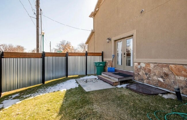 Photo - 114 W 975 N Townhome