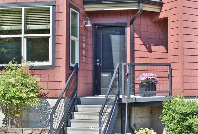 Building Photo - 12062 Minor Way