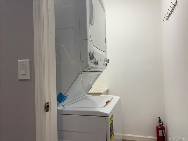 Photo - 43-71 161st St Unidad 3 FL