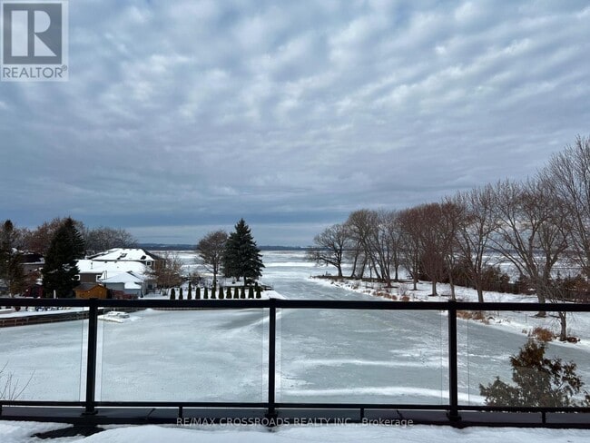 Photo - 602 Lake Dr S