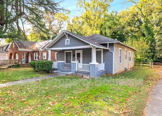 Photo - 2360 N Patterson Ave