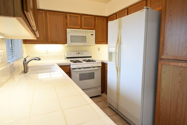 Photo - Bright 2 Bedroom 2 Bath Condo Perfectly Lo...