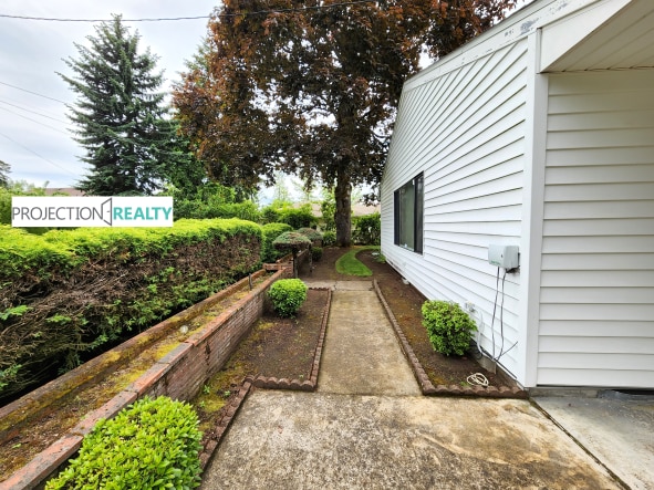 Photo - 11128 NE Everett St