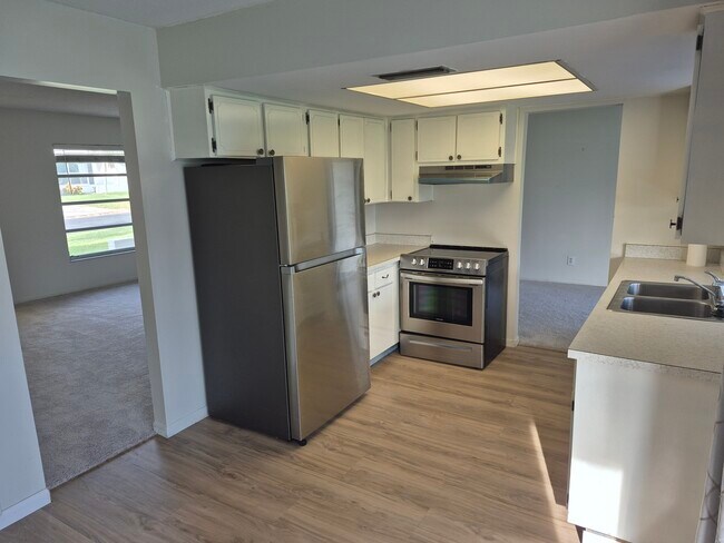 Photo - 14140 88th Ave