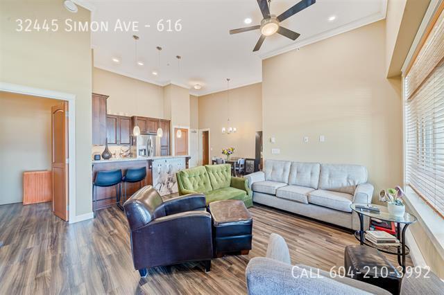 Photo - Spacious Top-Floor Unit with Solarium Unit 616