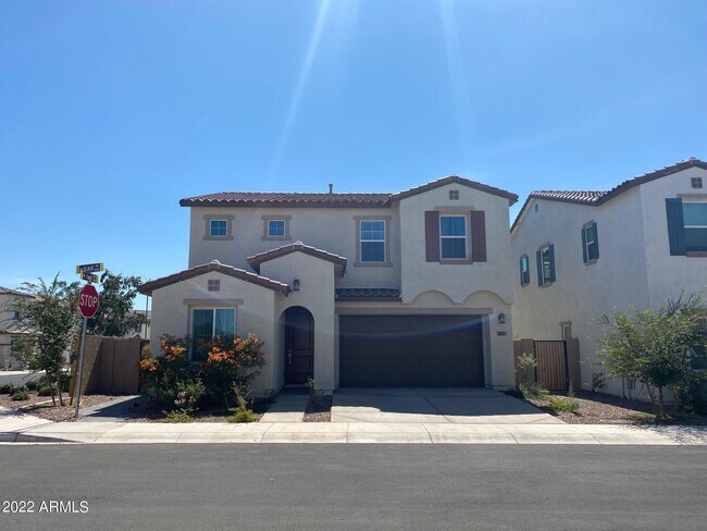 Photo - 823 W Gail Dr
