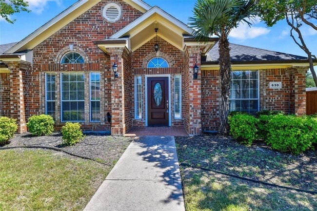 Photo - 630 Lakewood Dr
