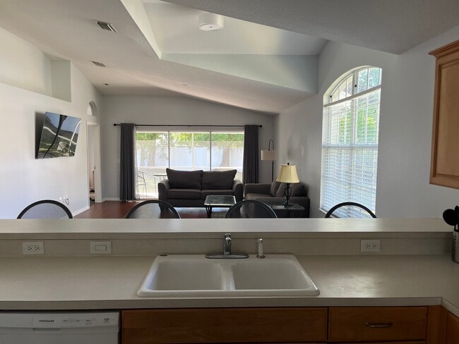 Photo - 7354 Eleanor Cir