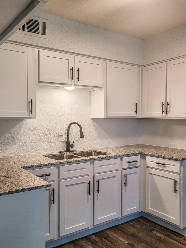 Photo - Avalon Apartments