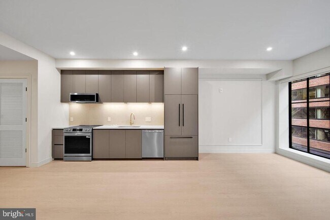 Photo - 2121 Ward Pl NW Unit 404