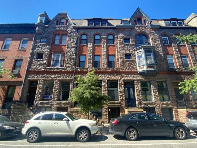 Photo - 1021 St Paul St