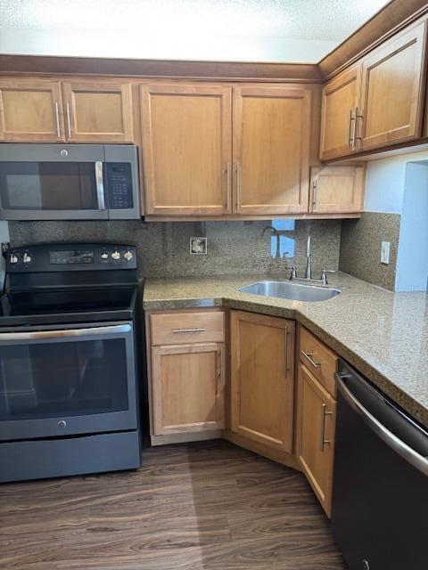 Building Photo - 712 Sunny Pine Way Unit 712