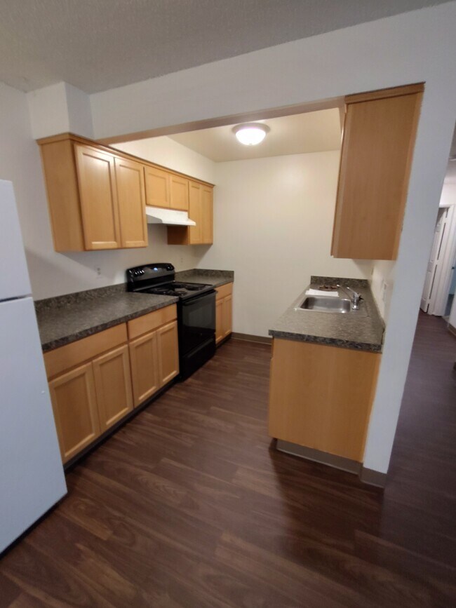 Photo - Oak Manor Apartments