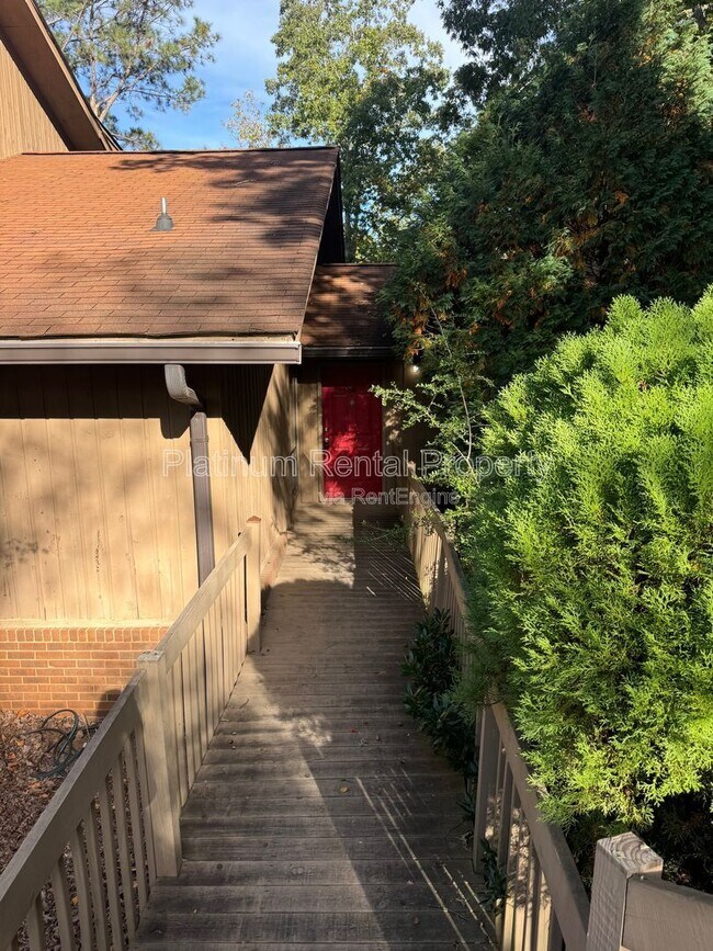 Photo - 1804 Pine Tree Dr