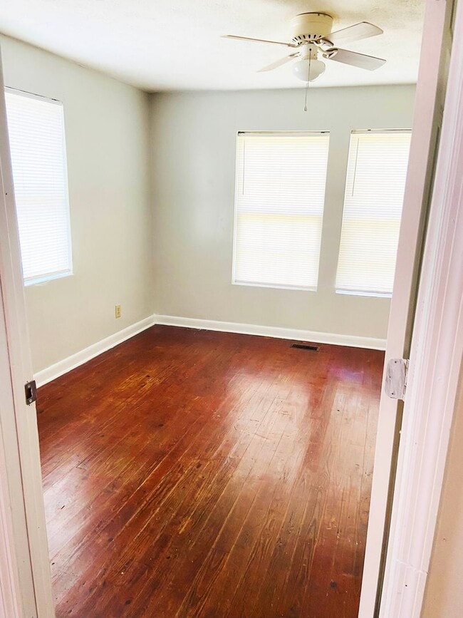 Photo - 1260 Hillridge Dr