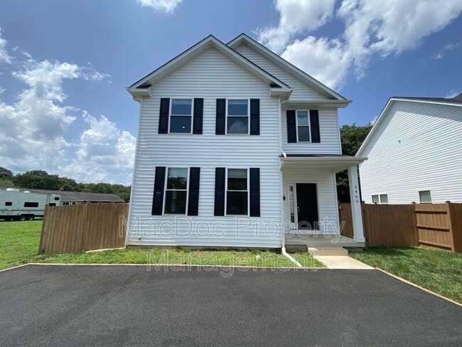 Building Photo - 2465 24th St Rental