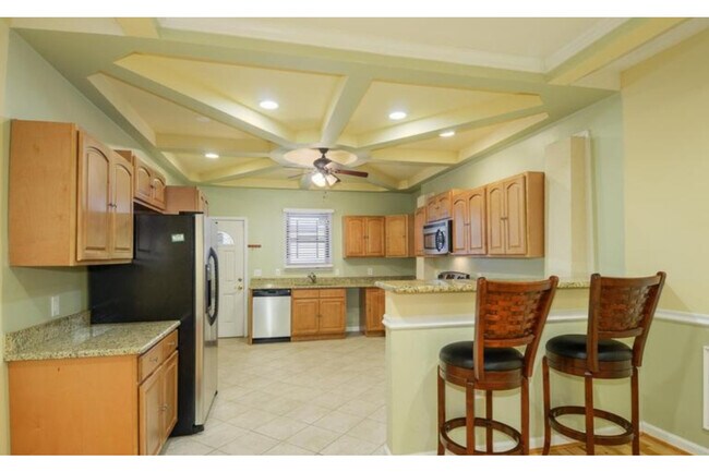 Photo - 2326 E Fayette St