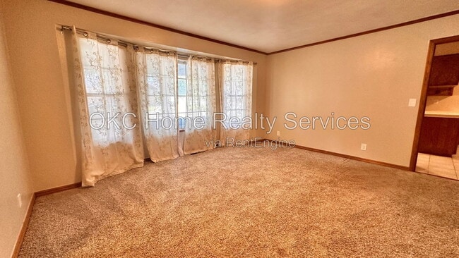 Photo - 6316 N Drexel Blvd