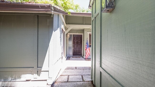 Photo - 161 Pine Cone Trail