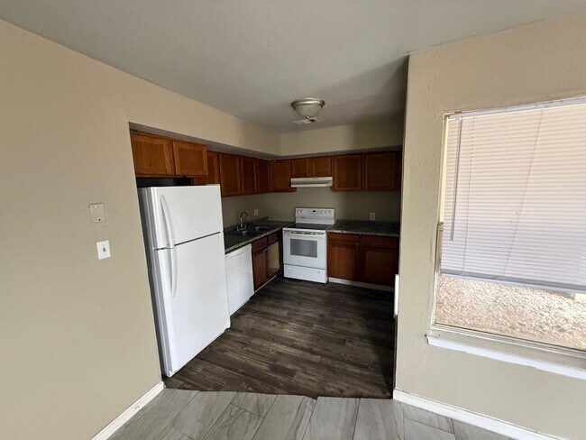 Photo - For lease! 1 bed, 1 bath condo