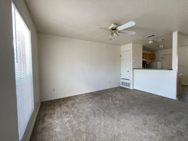 Photo - 4407 Jeff Scott Dr Unidad Apt C