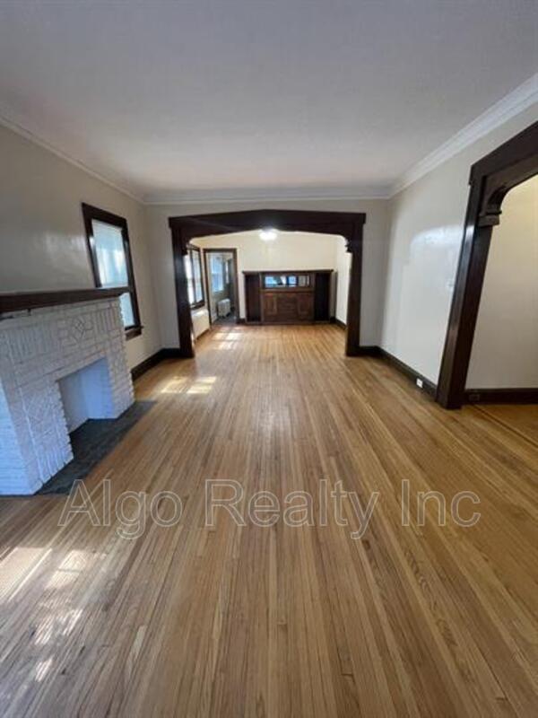 Photo - 1415 N Logan Ave