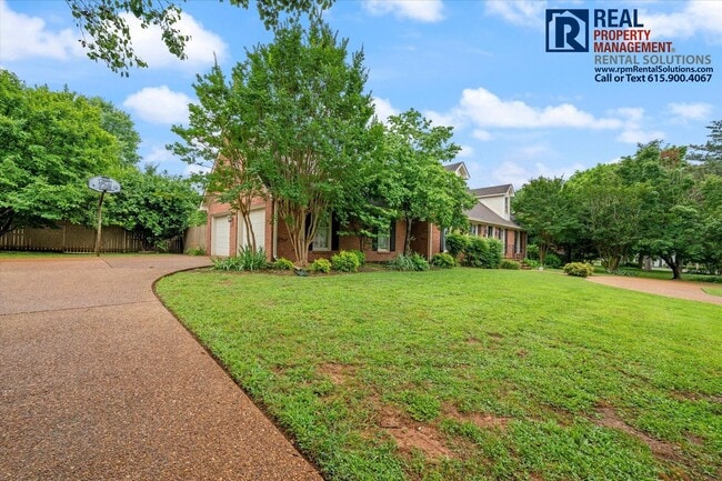 2307 Londonderry Dr
