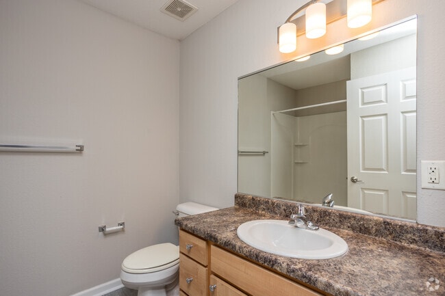 1BR, 1BA - 445 SF