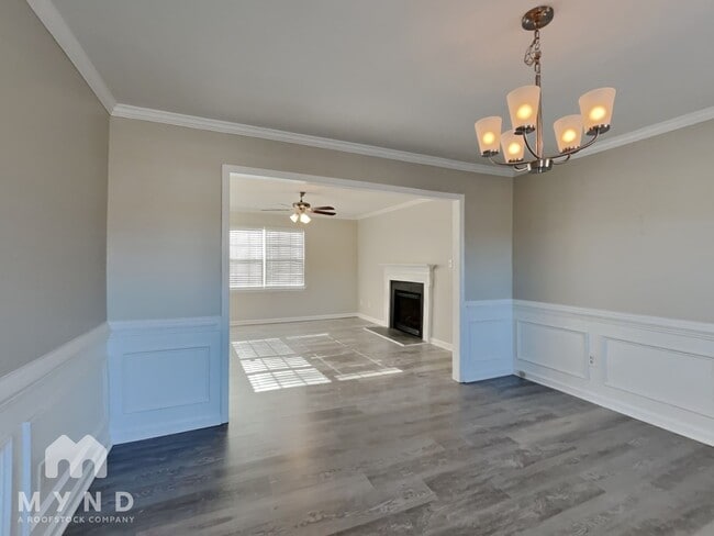 Photo - 1506 Cairo Way