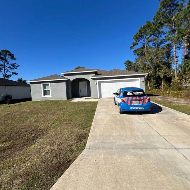 Building Photo - Beautiful 4 Bedroom, 2 Bathroom Home in Palm Bay!!