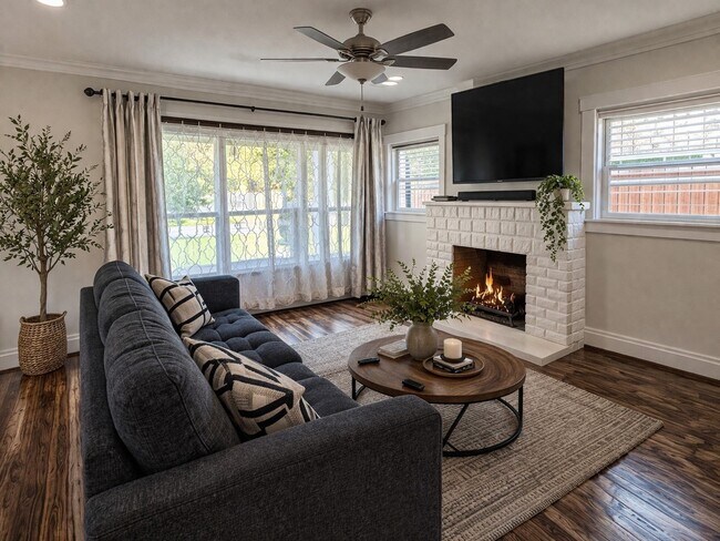 Photo - 4814 Siegel St