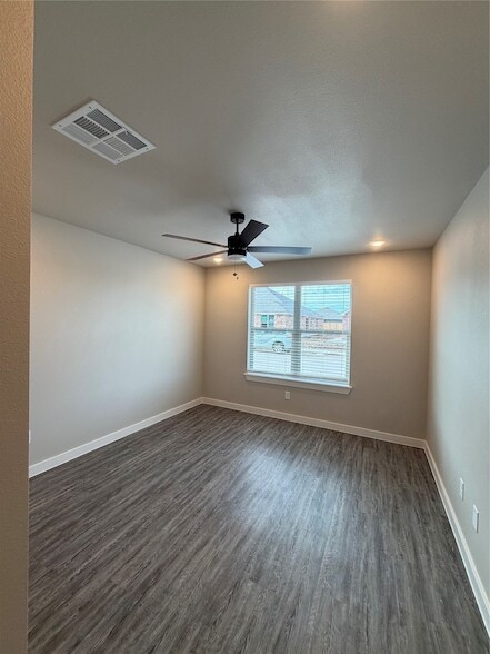 Photo - 3034 Glennster St