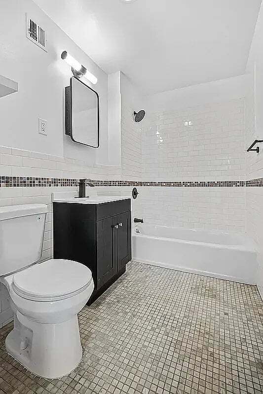 Photo - 597 Grand Ave Unit K