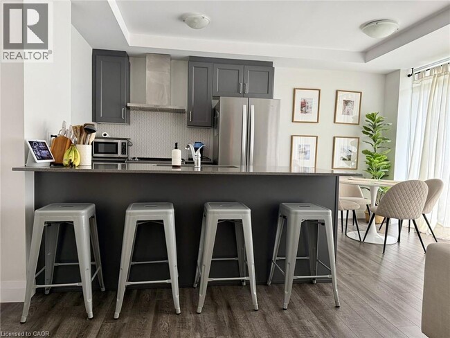 Photo - 1 Redfern Ave Unit 306