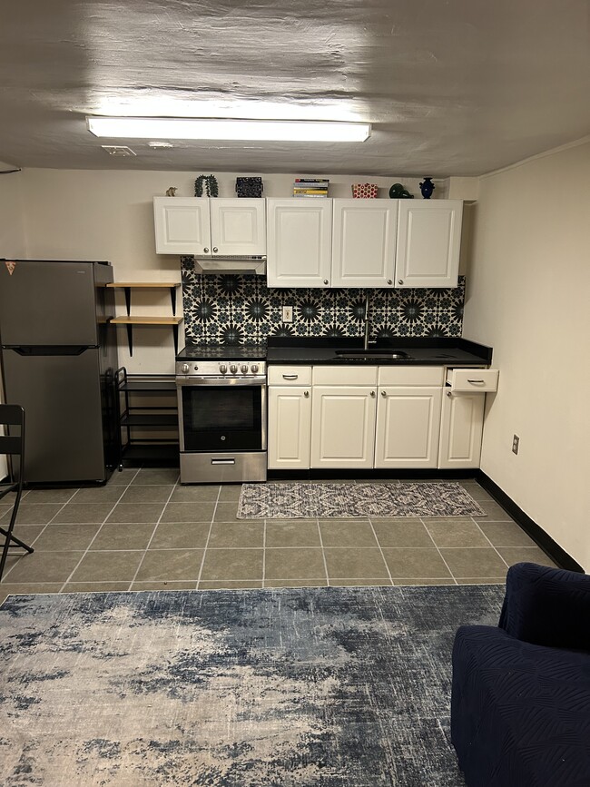 3718 Conshohocken Ave Unidad LL