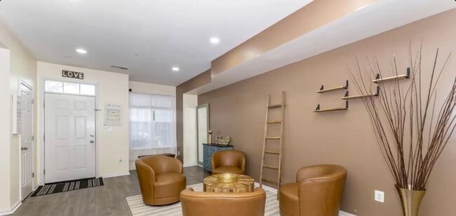 Photo - 639 Tivoli Rd