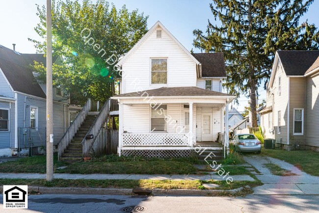 Building Photo - 608 Anderson Ave Unit 608 1/2 Anderson